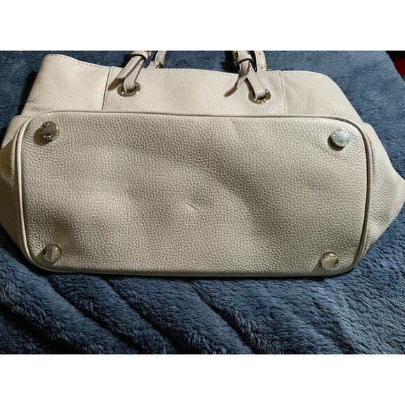 Michael Kors Grey Medium Purse - Excellent Condition! - Picture 5 of 6
